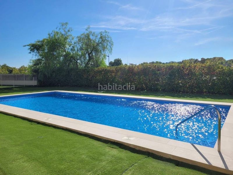 Foto a295bd59-5791-48fe-a86b-e3293e2fdf7c. Pis amb aparcament piscina a Can Gambús Sabadell