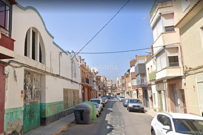 Foto aef03b3d-a3fa-485c-a266-6d400d654a86. Terreny residencial a carrer teodoro andreu 18 a Alzira