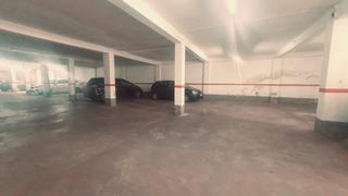 Car parking in Carrer d'Enguera