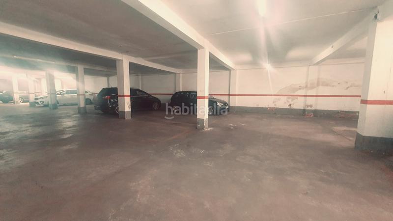 Foto f41205e2-bdbd-452a-8698-6645bbcde107. Car parking in Barrio de Patraix Valencia