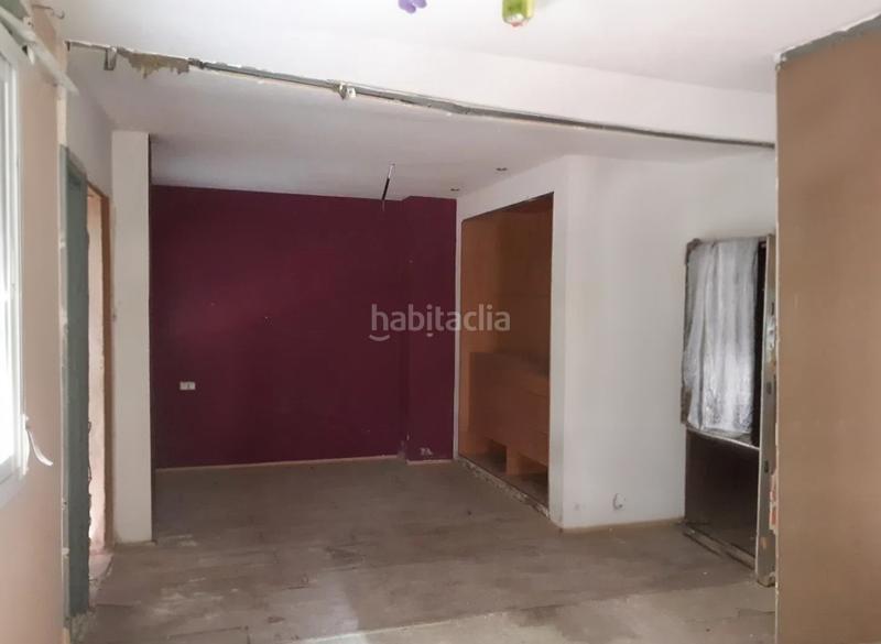 Foto 442125e7-5739-42bf-8488-42b4332bb862. Local comercial a avinguda de la marina 16 a Tavernes de la Valldigna