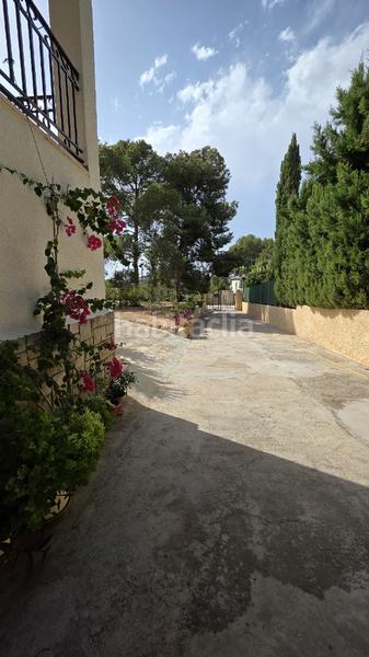 Foto 3d39fc8a-2f32-4faf-a74f-11aa120368e3. Xalet amb xemeneia aparcament piscina a La Conarda-Montesano Bétera