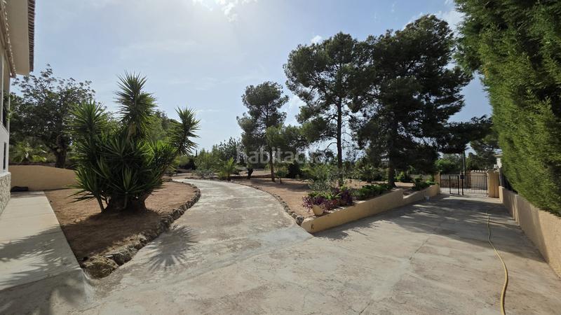 Foto 6ed2c34e-0c3e-466d-b08a-63a7ebfdbbf2. Xalet amb xemeneia aparcament piscina a La Conarda-Montesano Bétera