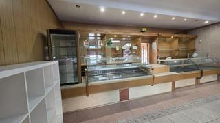 Lloguer Local Comercial a Carrer del pare esteban pernet 31. Local comercial con licencia de actividad en vigor, despacho de