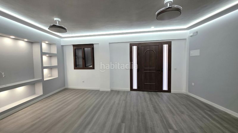 Foto e543faef-25a5-4785-8bb9-bcd095c60372. Pis a Picanya