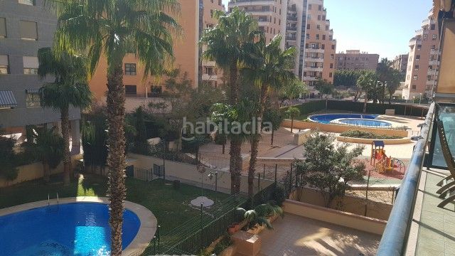 Foto 1519cbfc-95ce-4d7d-8460-1e9b5a4b1260. Rent flat with parking pool in La Constitución-Canaleta Mislata