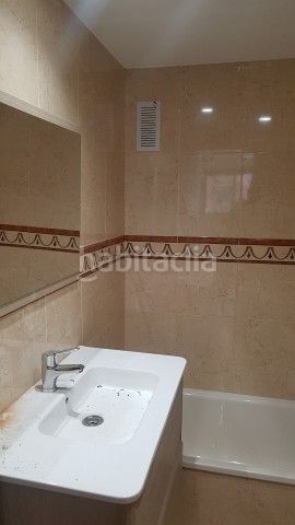Foto fcaeea68-bbed-42d8-b3e3-a51b613700a8. Rent flat with parking pool in La Constitución-Canaleta Mislata