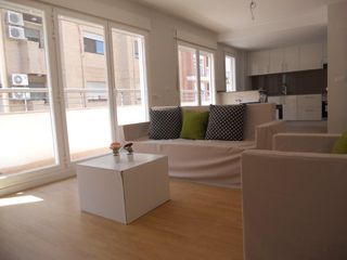 Pis  Carrer eduardo dato. Venta vivienda alquilada