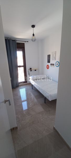 Foto 0aabf762-7a04-43a7-adfe-415fc031802c. Casa aparellada a Quart de Poblet