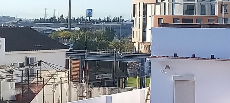 Foto 689c6c66-76b2-41ce-887a-b39a58179948. Casa aparellada a Quart de Poblet