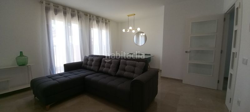 Foto ce341e91-f865-4648-babd-3878b7f07c74. Casa aparellada a Quart de Poblet