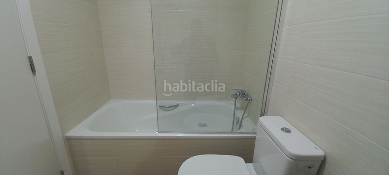 Foto fdea855c-0704-4619-93d8-914cd734d1c1. Casa aparellada a Quart de Poblet