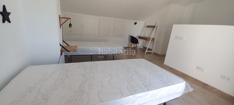 Foto fff4b216-75fd-4124-ab82-5e72b2237056. Casa aparellada a Quart de Poblet