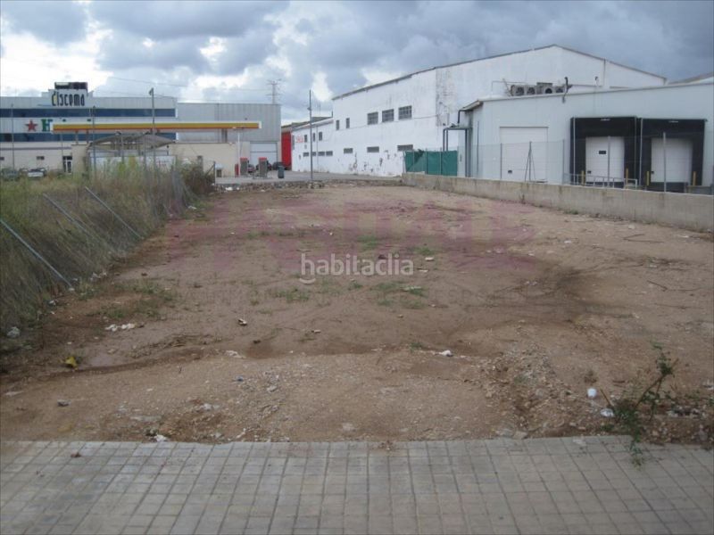 Foto 3e2ba122-ae78-4942-8e32-65254fe12ef3. Area edificabile industriale in Aldaia