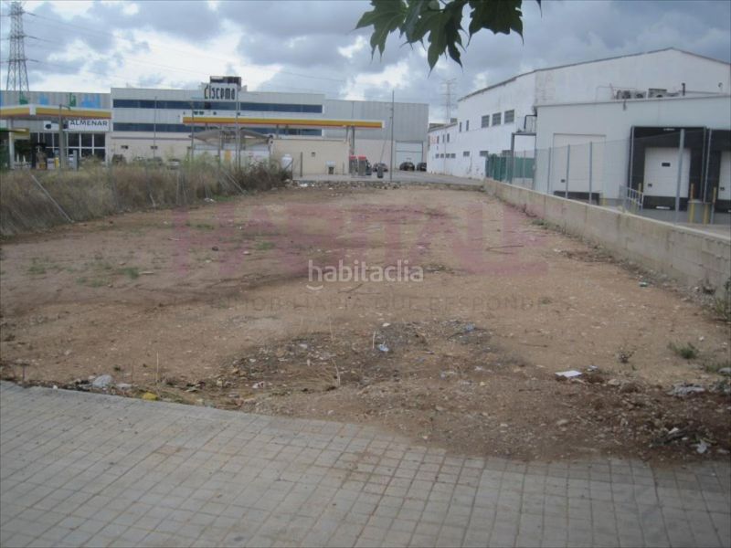 Foto a01abe8f-8083-4c90-a133-7991da695616. Area edificabile industriale in Aldaia