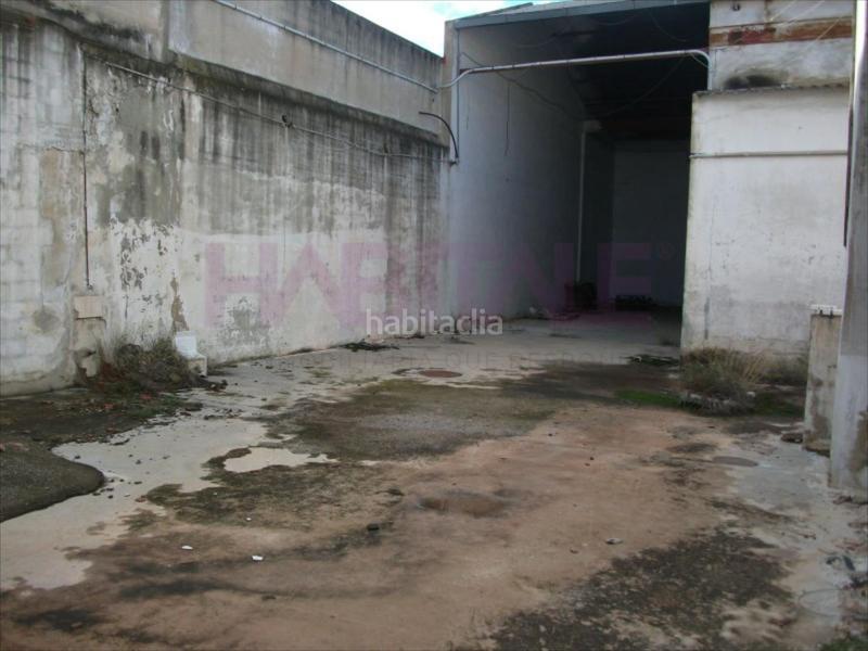 Foto e452669f-32aa-4533-85af-2bd15f21eb5f. Lloguer nau industrial a Polígono del Aeropuerto Manises