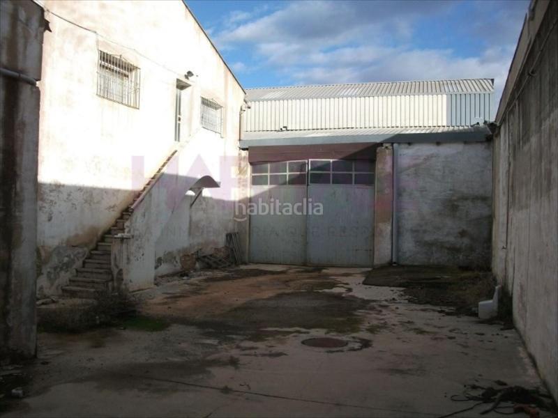 Foto 37241f57-8511-413b-a19a-ec756b68f958. Location bâtiment à usage industriel dans Polígono del Aeropuerto Manises
