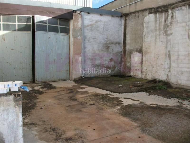 Foto 6d25b54c-f3b9-4b15-9d46-6acb7b9c1a6d. Location bâtiment à usage industriel dans Polígono del Aeropuerto Manises