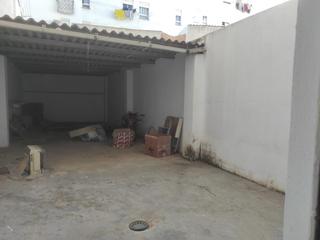 Local Comercial a Quart de Poblet. Ref 2554 se vende local con terraza en la zona del polideportivo