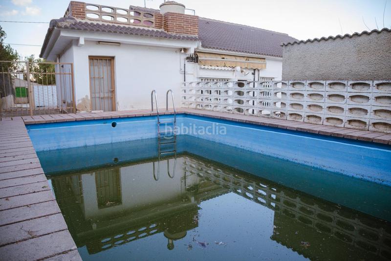 Foto 2c59c1f2-6bc7-4398-b5bf-c6fd1a56c9fd. Casa amb piscina a Riba - roja de Túria