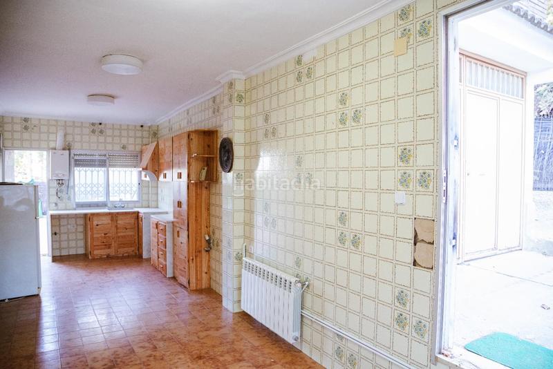 Foto 7562d6f1-a698-4131-a982-6ee348d87c64. Casa amb piscina a Riba - roja de Túria