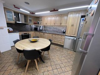 Pis en El Mercado. Vivienda en manises
