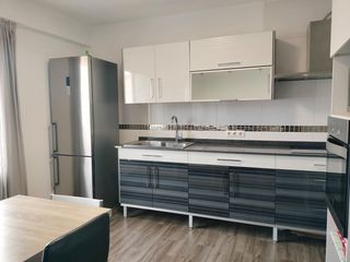 Miete Etagenwohnung in La Constitución-Canaleta. Vivienda reformada y amueblada zona almassil mislata
