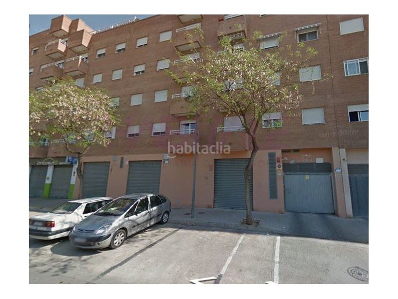 Foto b4072c1b-087c-4b6c-86d0-0d317f5f8553. Aparcament cotxe a Quart de Poblet