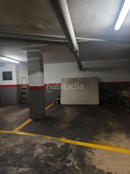 Foto b9c12a49-be9d-4807-8f45-236c55d1597b. Parking voiture dans avinguda dos de maig 32 dans Alaquàs