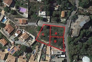 Terreny residencial  Chiva - c/ esmeralda. Espectacular parcela urbana esquinera de 500m2. aprox. en urb. l