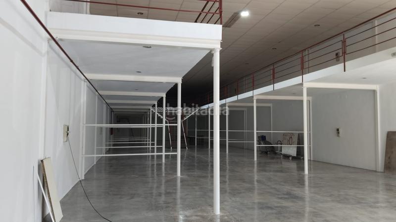 Foto 48cd548d-d438-451b-8f4e-dea6de453213. Affitto capannone industriale in Aldaia