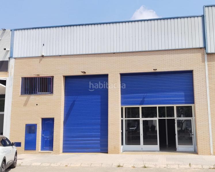 Foto 697ac320-c080-4e16-a7bb-8deb07322607. Rent industrial building in Aldaia