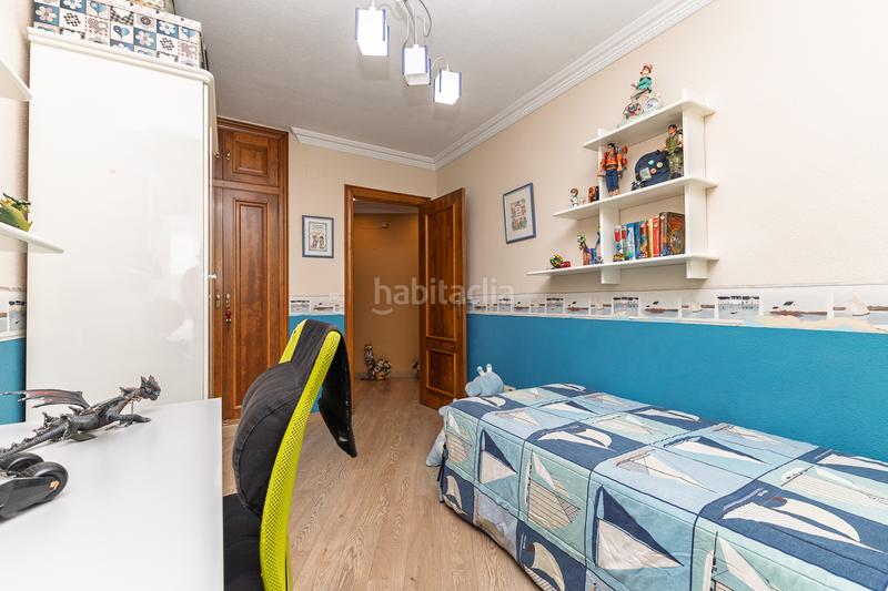 Foto 2930540c-6f66-47ef-8790-a61c71ac2d2b. Piso amplia vivienda de 5 dormitorios con garaje y trastero incluidos en el precio. en Alaquàs