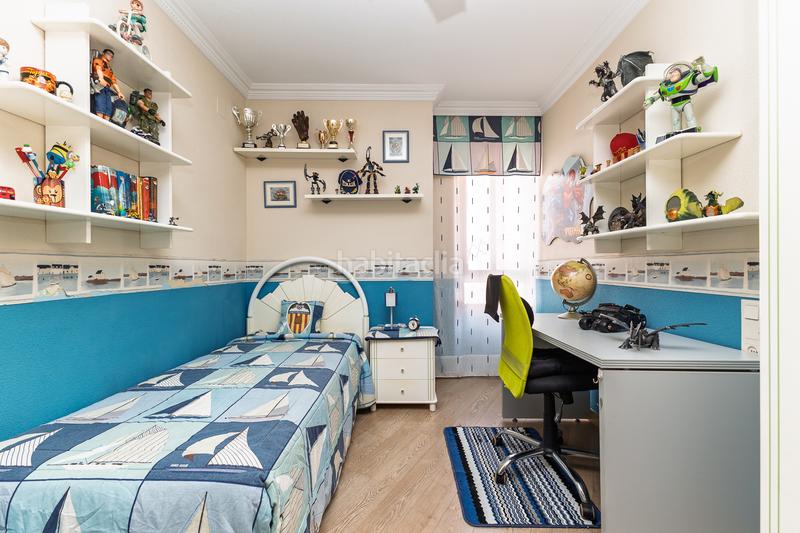 Foto 668e6521-fc7b-42cf-9b5a-7bb226fdd5c8. Piso amplia vivienda de 5 dormitorios con garaje y trastero incluidos en el precio. en Alaquàs