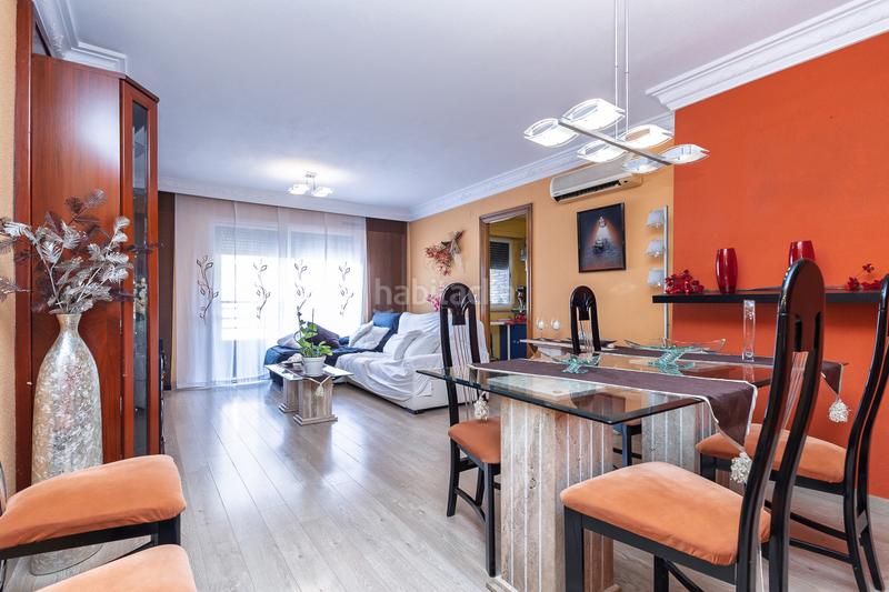 Foto 6cc9a6e6-6f05-43e0-920e-b3227245ca77. Piso amplia vivienda de 5 dormitorios con garaje y trastero incluidos en el precio. en Alaquàs