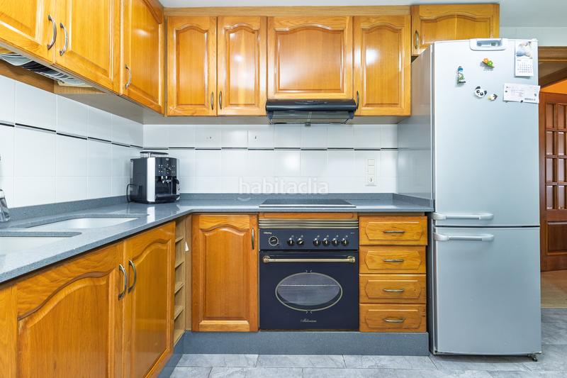 Foto 7b0cbc4e-fe44-459c-94ee-53eeedc170db. Piso amplia vivienda de 5 dormitorios con garaje y trastero incluidos en el precio. en Alaquàs