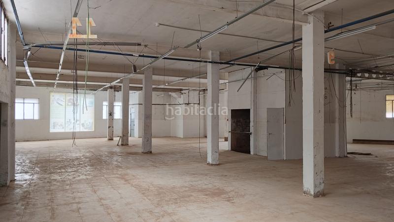 Foto d86b1cec-f402-4beb-8f34-b69e8ca0acf9. Lloguer nau industrial a Aldaia