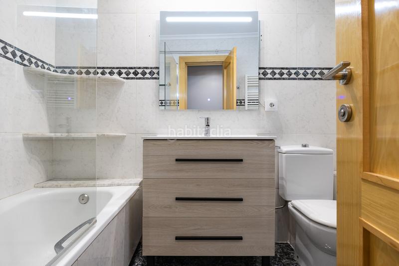 Foto ab6dd55e-a229-4039-838f-01a17101805f. Piso fabuloso y amplio piso en el corazón . en Alaquàs