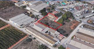 Terreno residencial en Aldaia - cl taulellers 3. Parcela rustica en aldaia de 1.700m2.  240 m2. construidos aprox