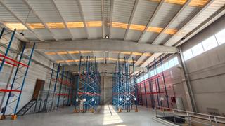 Location Bâtiment à usage industriel à Fuente del Jarro. Espectacular nave industrial en alquiler en zona ind. tactica  p