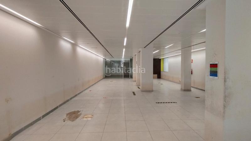 Foto 3370cf4d-4038-45b0-afc5-e714fa5a7299. Lloguer local comercial a Aldaia