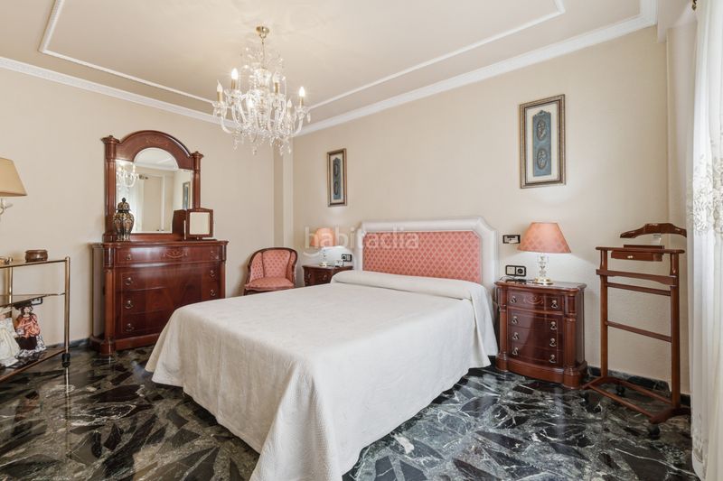 Foto 090ef819-b6ac-4256-a057-15e9bb2494b6. Casa amb aparcament a Alaquàs