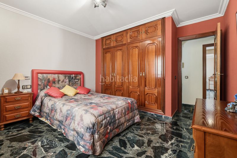 Foto 5b8f0057-a070-4abd-a16e-b7f02df7afea. Casa amb aparcament a Alaquàs