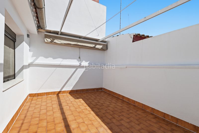 Foto b8e04798-a285-444f-b882-2a19f68d8c3b. Casa amb aparcament a Alaquàs