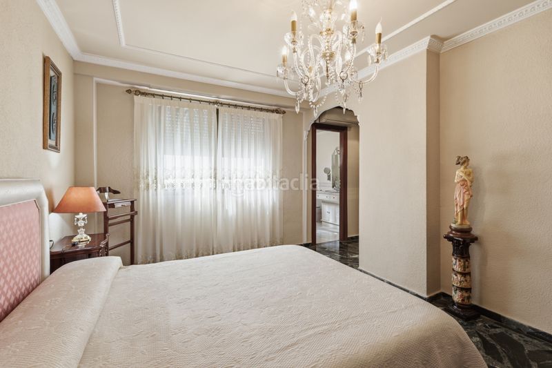 Foto c6d8aa6e-5484-4441-9bd8-1ed88d88f0cc. Casa amb aparcament a Alaquàs