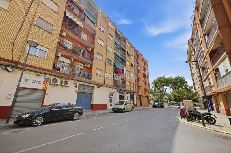 Foto fb1847a9-edd9-4fe1-a9d8-96c57f86f087. Pis a Alaquàs