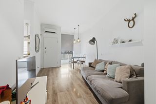 Appartamento in Alaquàs. Planta baja tipo duplex con amplio garaje y trastero en zona pis