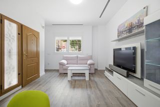 Pis a Alaquàs. Espectacular planta baja vivienda esquinera con garaje independi