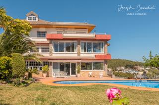 Haus in Montmar. La mansión el pinar de garaita