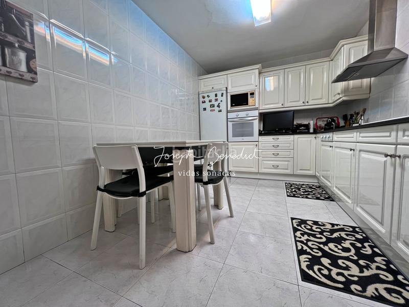 Foto c887176f-8ce2-4112-85ed-44fd67d6d495. Casa  matsuo basho en Montmar Castelldefels